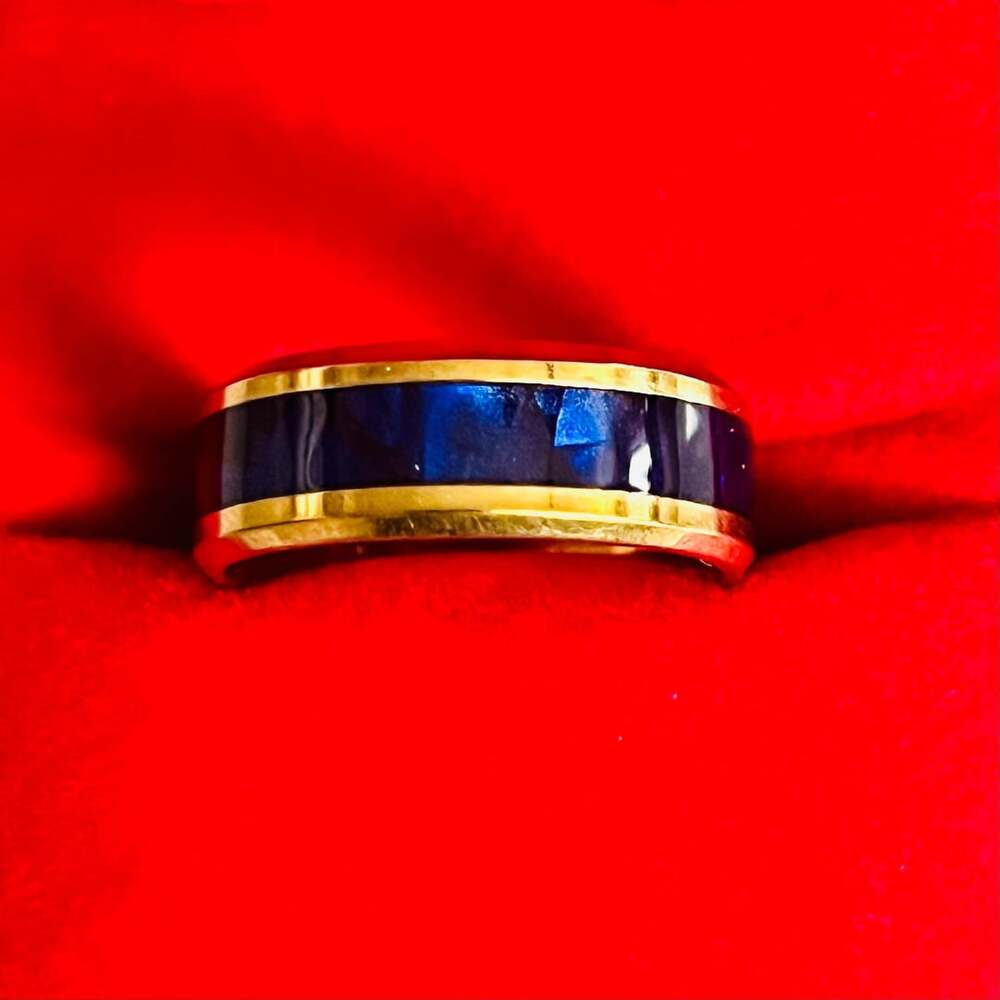 Stauer Gold and Blue Lapis Lazuli Tungsten 8mm Ring Size 10